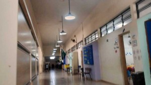 Escola Professor Modesto Bohrer recebe melhorias na iluminação
