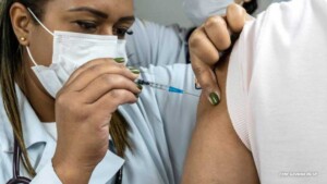 Governo de SP faz alerta e convoca população para vacinação contra a gripe