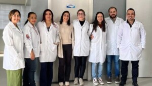 Profissionais da saúde recebem treinamento para novo método de exame preventivo