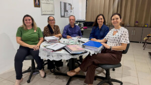 Escola Felícia recebe visita de representantes da Diretoria Regional de Ensino