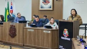 Câmara aprova crédito de R$ 589 mil e derruba veto sobre moradias para mulheres vítimas de violência