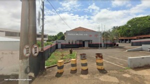 Confusão iniciada no Jardim São Sebastião termina no estacionamento da Polícia Militar