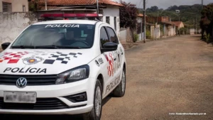 Homem é preso por tráfico de drogas após tentar fugir da Polícia Militar