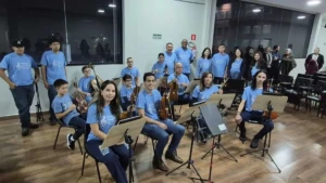 Recital da ETAM Santa Cecília destaca talento de alunos e reúne famílias na Câmara