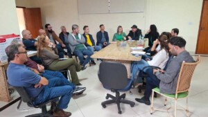 Planejamento do Natal Pérola começa com reunião entre Prefeitura, ACIT e organizadores