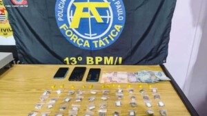 Três adolescentes são apreendidos por tráfico de drogas no Jardim Maria Luiza