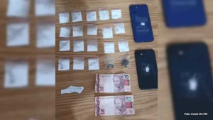 Adolescentes são abordados com drogas durante patrulhamento da Força Tática no Centro