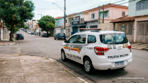 Motociclista fica ferida após colisão com automóvel no Jardim São Sebastião