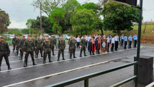 Comemoração da Independência reúne jovens em cerimônia no Tiro de Guerra