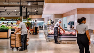 Supermercado Watanabe abre vagas para diferentes funções