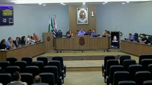 Câmara aprova projetos e recebe pedido de CPI sobre pagamentos da Prefeitura