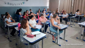 Escola Felícia celebra o Dia dos Professores durante conselho de classe participativo