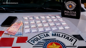 Casal é preso suspeito de tráfico por delivery e 30 porções de cocaína são apreendidas em Taquaritinga