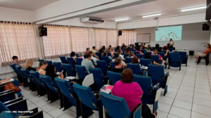 URE Taquaritinga orienta equipes gestoras sobre aplicação do Saresp 2026